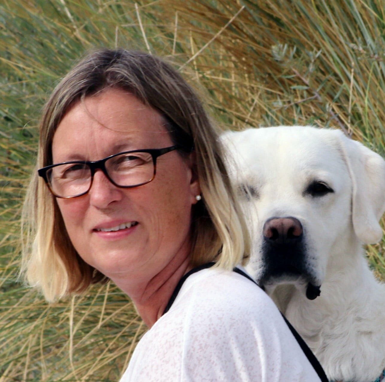 Kerstin Michel - Kundenstimme zur Hunde-OP-Versicherung - SaFiVe Sachverständige für Finanzen und Versicherungen